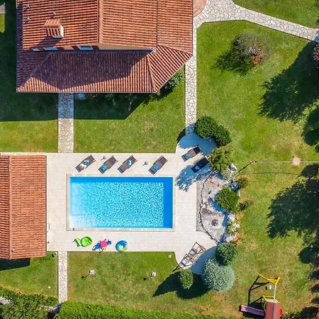 Villa 1575 Nedeščina