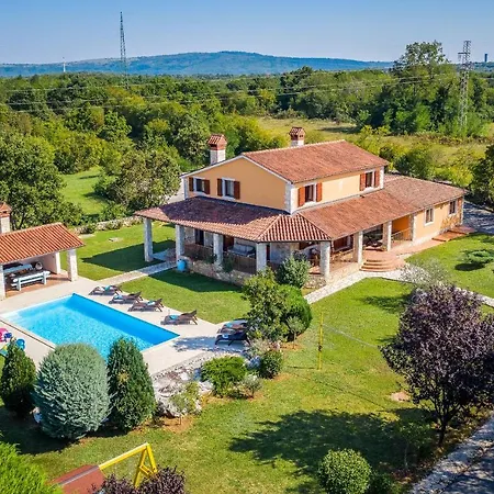 1575 Villa Nedeščina
