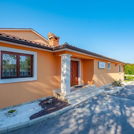 1575 Villa *
