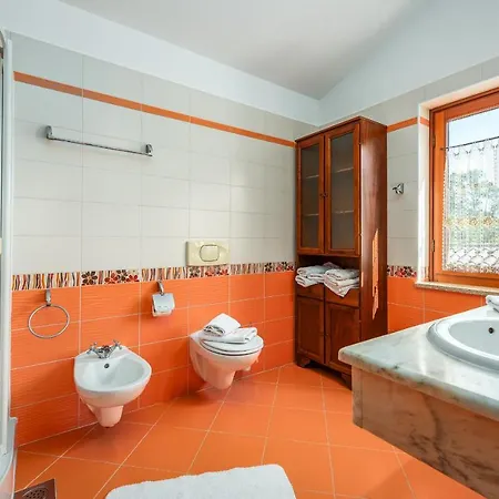 Villa 1575 *