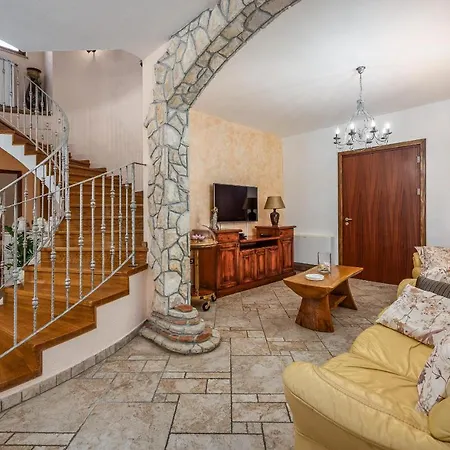 Villa 1575 *