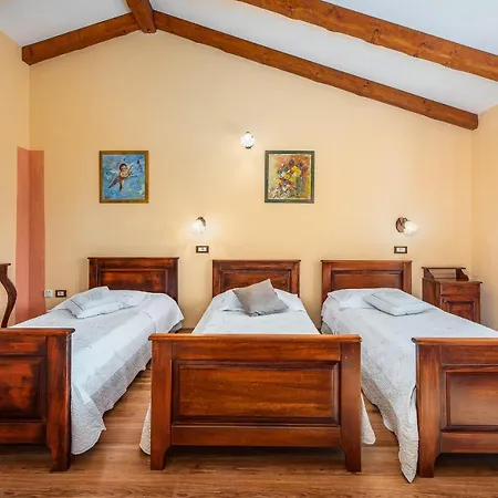 1575 Villa